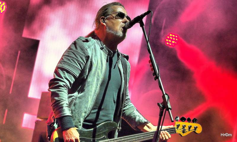 Kabát na LétoFestu v Pardubicích rozbalil velkolepou show, zahráli i Anna K. nebo Marek Ztracený