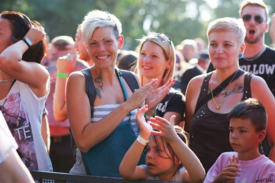 Barvy léta v Poděbradech: Fanoušky těšili Tři sestry, Wohnout i Vypsaná Fixa