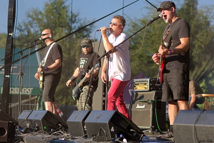 Barvy léta v Poděbradech: Fanoušky těšili Tři sestry, Wohnout i Vypsaná Fixa