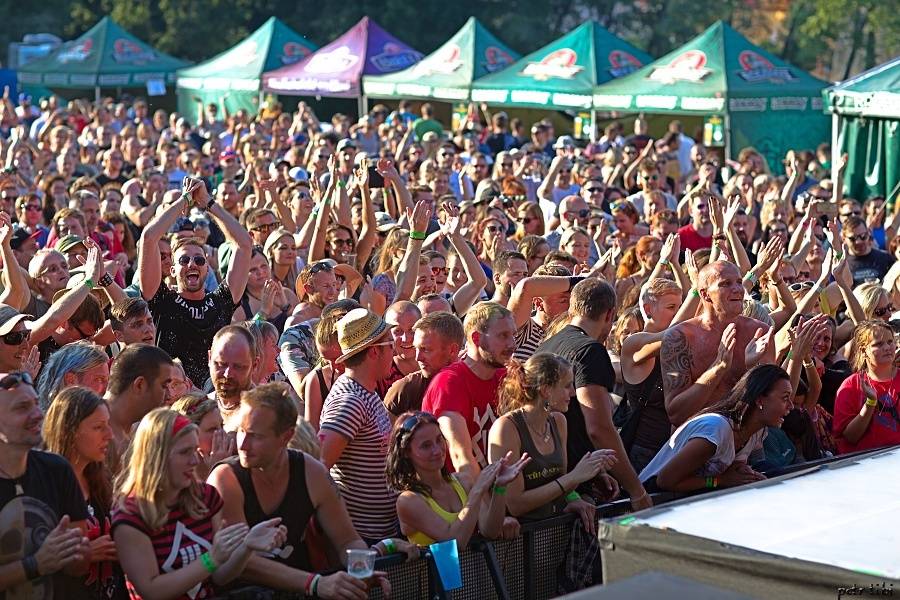 Barvy léta v Poděbradech: Fanoušky těšili Tři sestry, Wohnout i Vypsaná Fixa