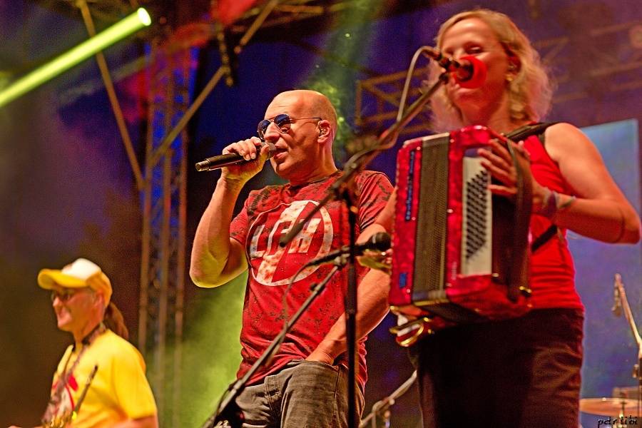 Barvy léta v Poděbradech: Fanoušky těšili Tři sestry, Wohnout i Vypsaná Fixa