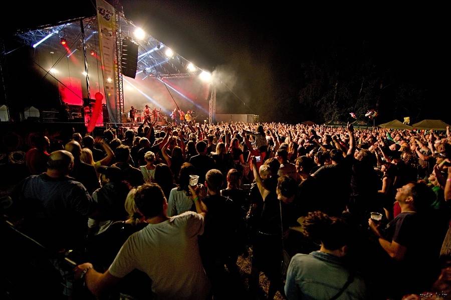 Barvy léta v Poděbradech: Fanoušky těšili Tři sestry, Wohnout i Vypsaná Fixa