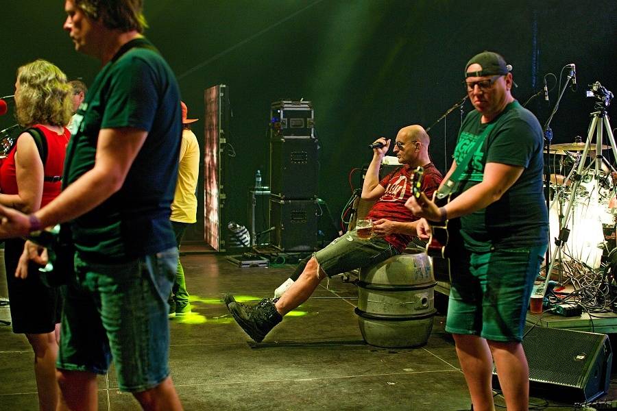 Barvy léta v Poděbradech: Fanoušky těšili Tři sestry, Wohnout i Vypsaná Fixa