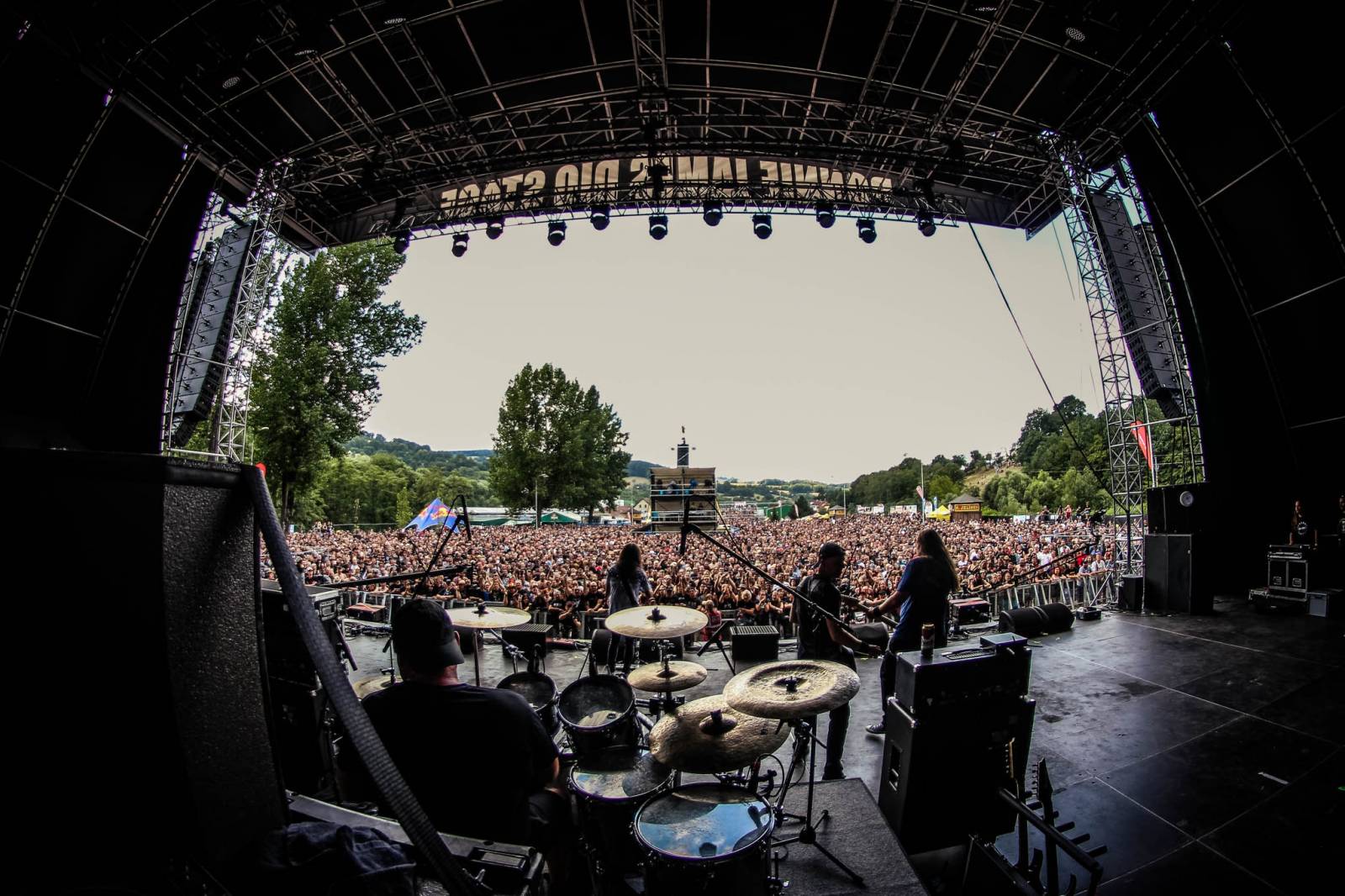 Gene Simmons z Kiss zakončil metalový svátek Masters Of Rock, vystoupili i Korpiklaani nebo Doro