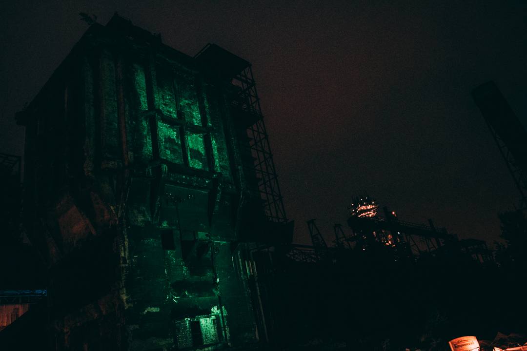 Propršený první den Colours Of Ostrava roztančili N.E.R.D. s Pharrellem Williamsem