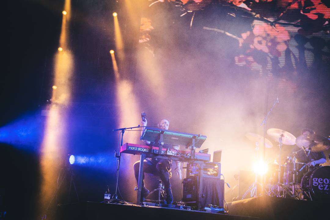 Propršený první den Colours Of Ostrava roztančili N.E.R.D. s Pharrellem Williamsem