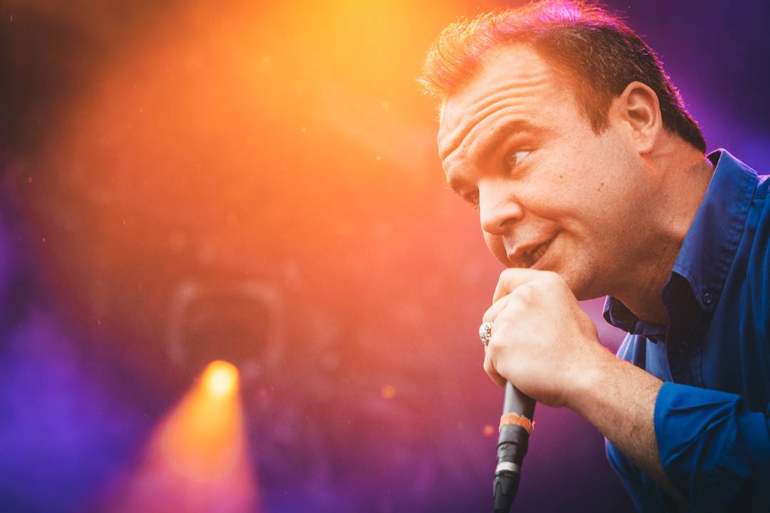 Propršený první den Colours Of Ostrava roztančili N.E.R.D. s Pharrellem Williamsem