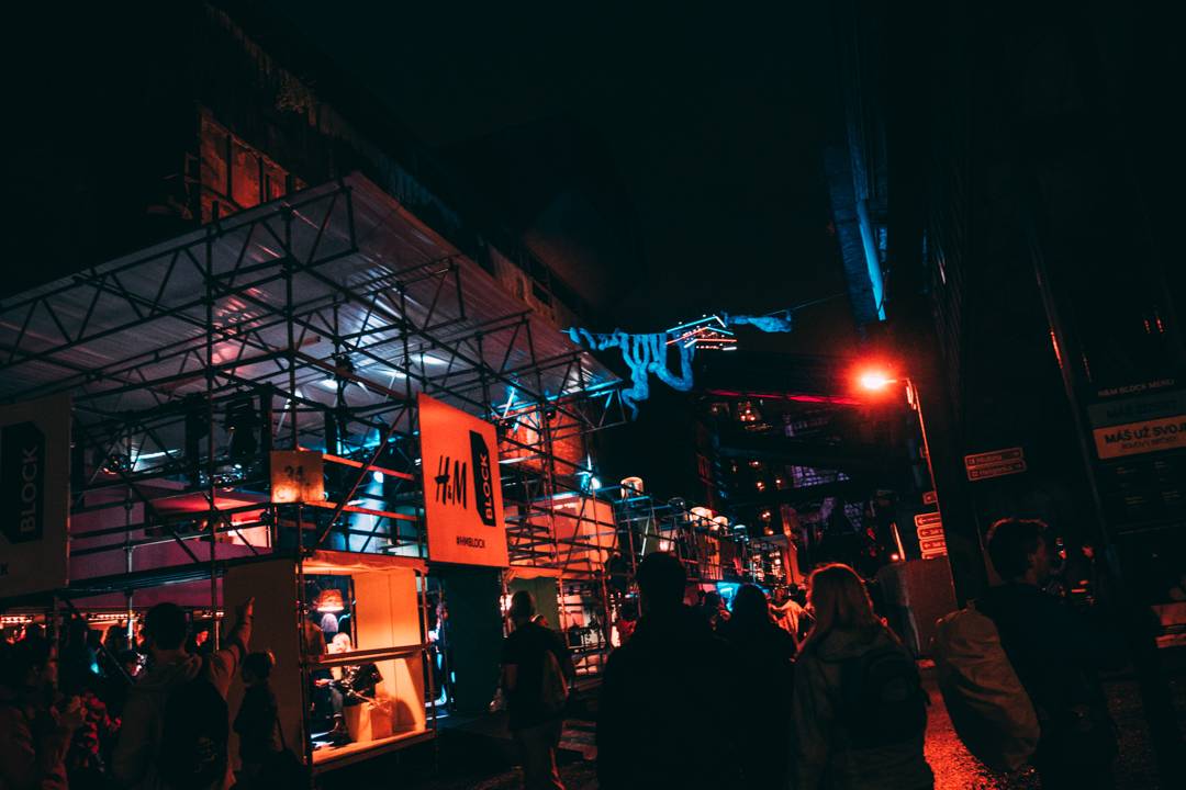 Propršený první den Colours Of Ostrava roztančili N.E.R.D. s Pharrellem Williamsem