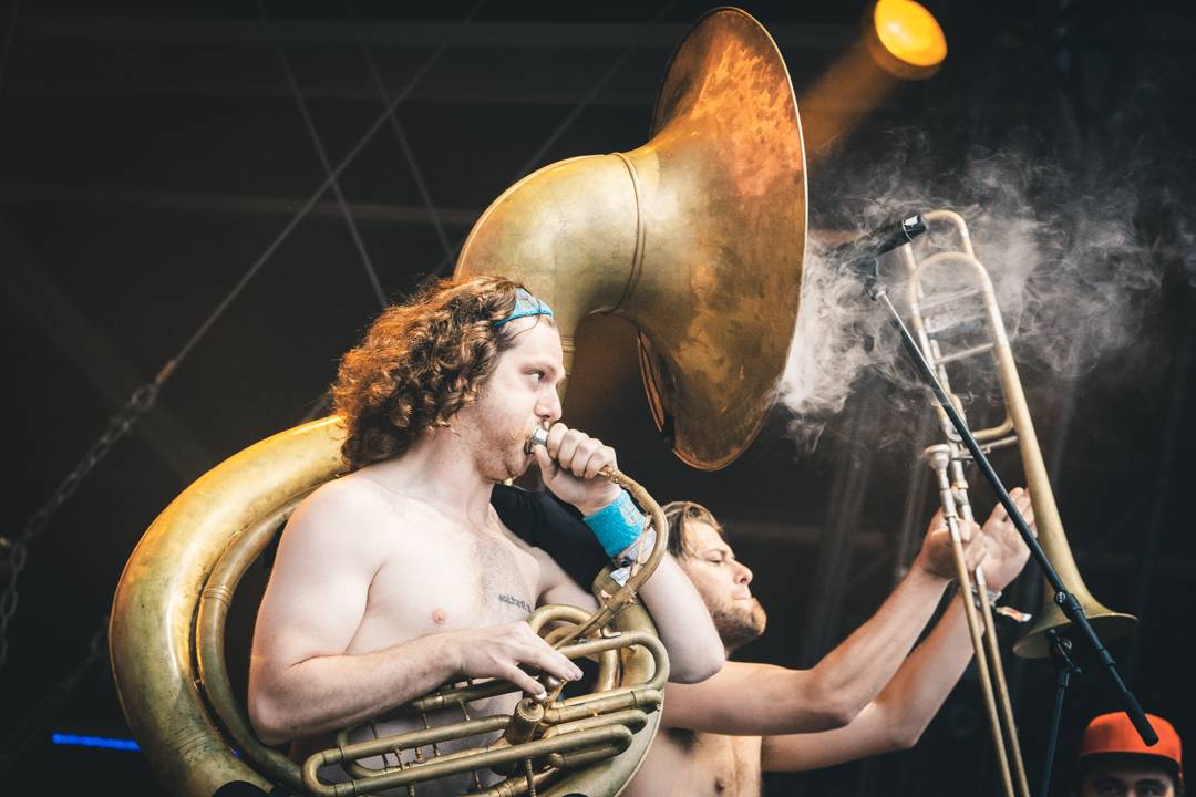 Propršený první den Colours Of Ostrava roztančili N.E.R.D. s Pharrellem Williamsem