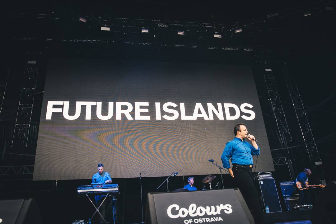 Propršený první den Colours Of Ostrava roztančili N.E.R.D. s Pharrellem Williamsem