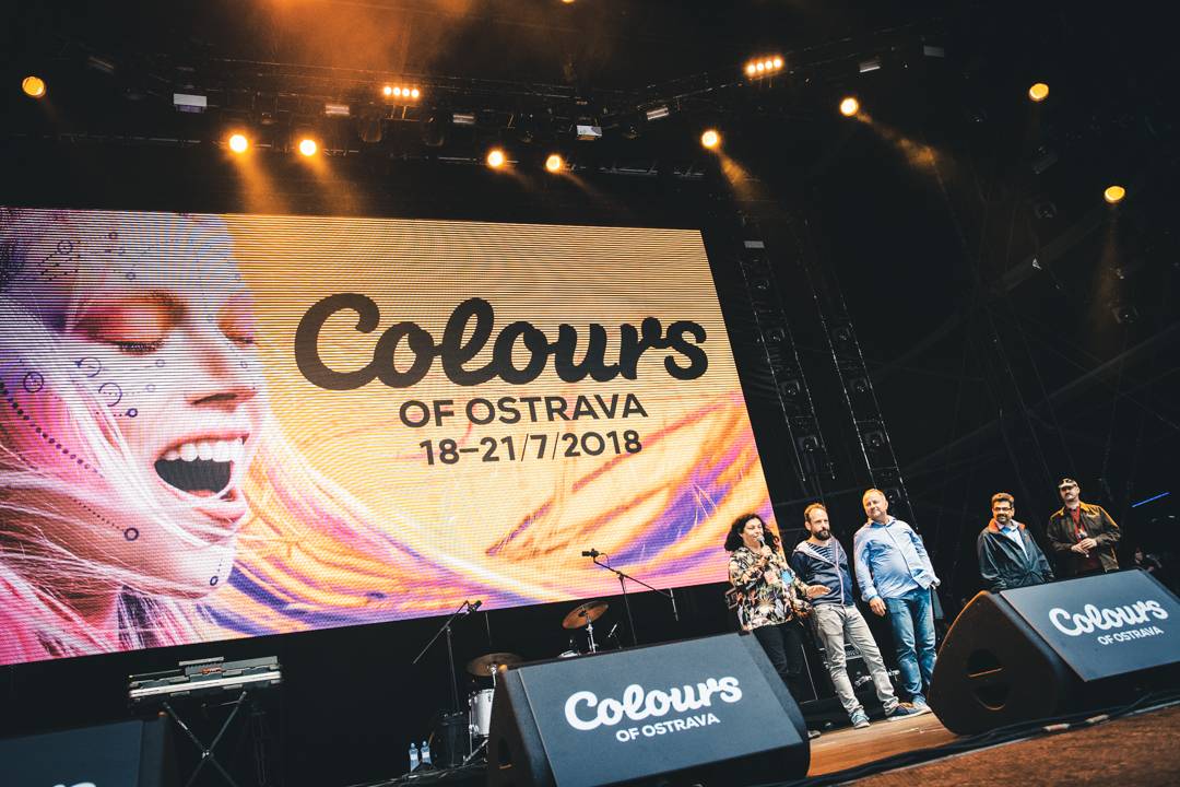 Propršený první den Colours Of Ostrava roztančili N.E.R.D. s Pharrellem Williamsem