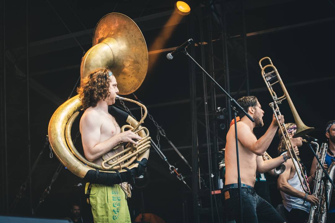 Propršený první den Colours Of Ostrava roztančili N.E.R.D. s Pharrellem Williamsem