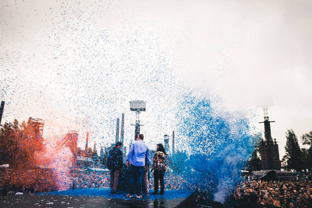 Propršený první den Colours Of Ostrava roztančili N.E.R.D. s Pharrellem Williamsem