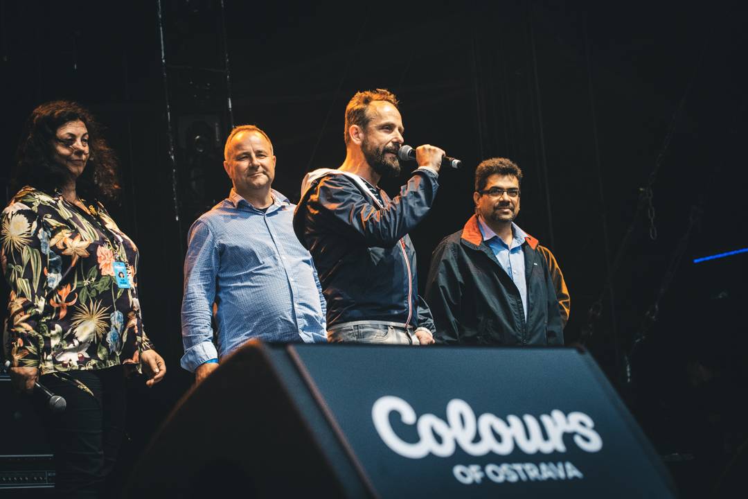 Propršený první den Colours Of Ostrava roztančili N.E.R.D. s Pharrellem Williamsem