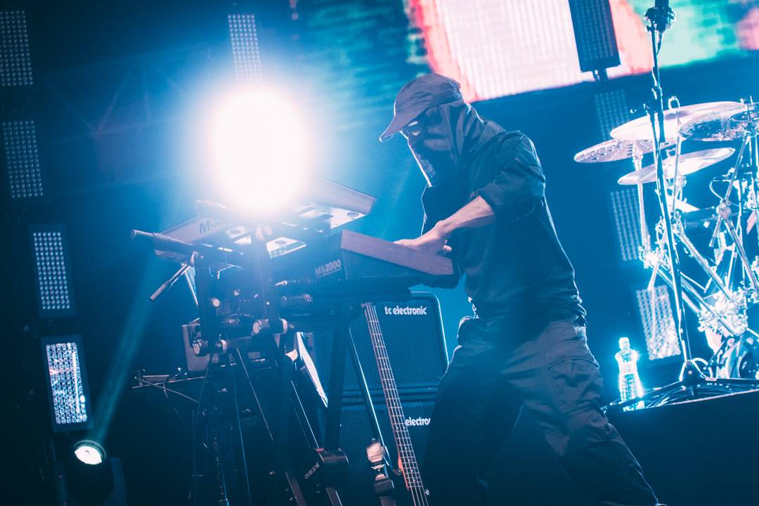 Propršený první den Colours Of Ostrava roztančili N.E.R.D. s Pharrellem Williamsem