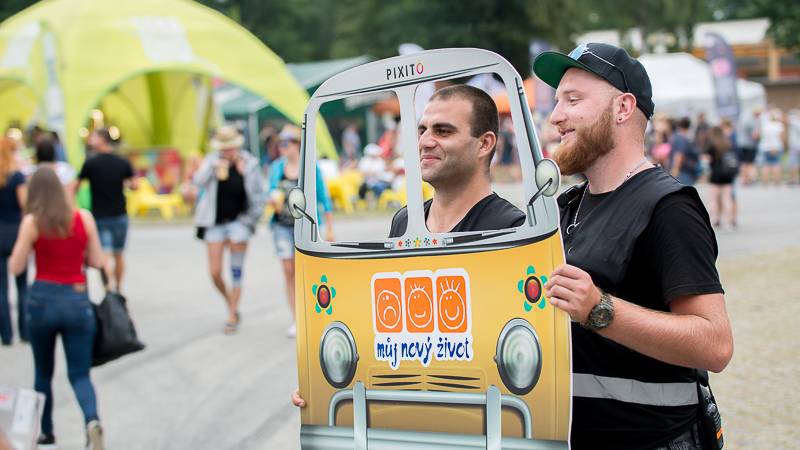 Létofest v Českých Budějovicích završil s pompézní show Kabát, vystoupili i Anna K. nebo Wanastowi Vjecy