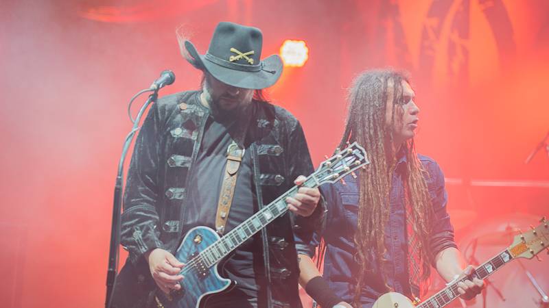 Létofest v Českých Budějovicích završil s pompézní show Kabát, vystoupili i Anna K. nebo Wanastowi Vjecy