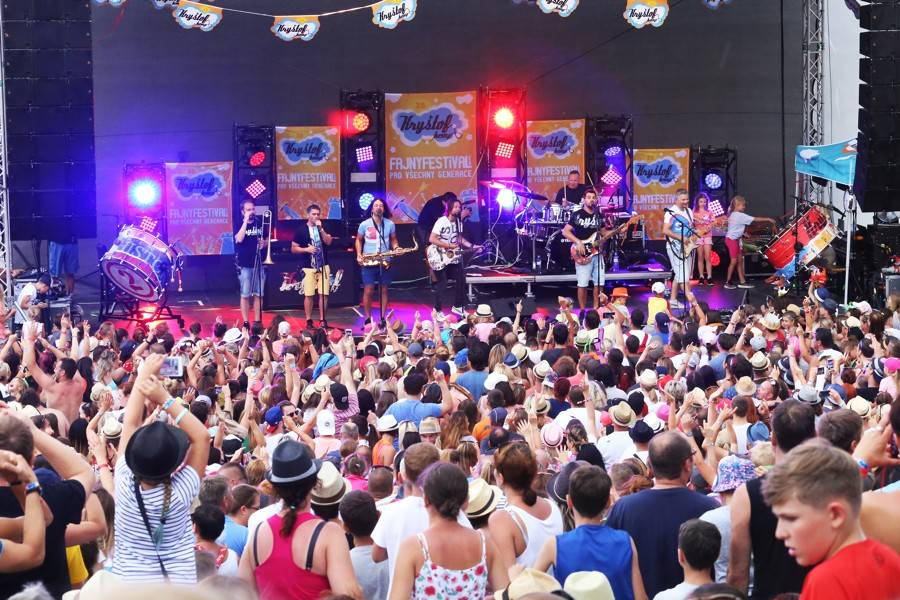 Kryštof Kempem v Mikulově se proháněli rytíři a princezny. Zahráli také Petr Janda, No Name nebo Nebe