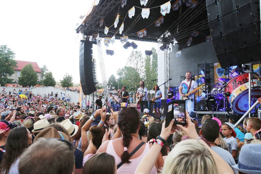 Kryštof Kempem v Mikulově se proháněli rytíři a princezny. Zahráli také Petr Janda, No Name nebo Nebe