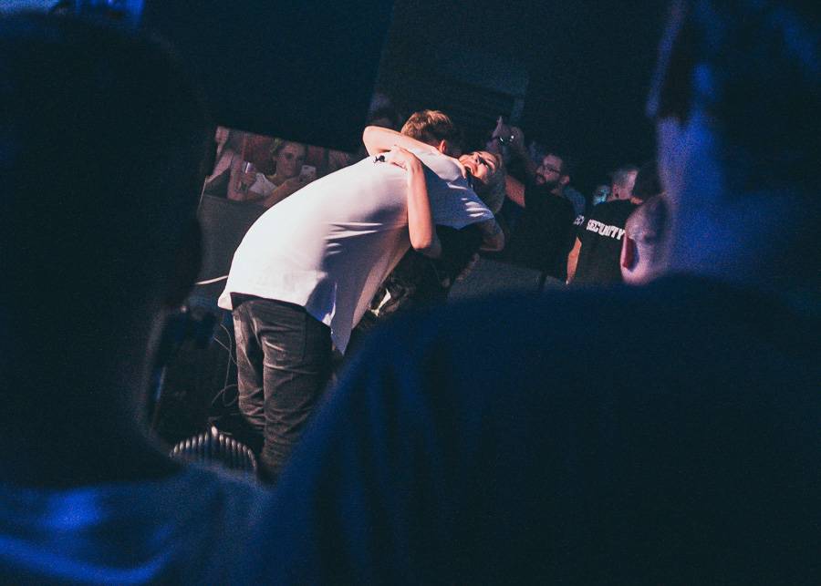 Alison Wonderland poprvé v Praze: Roxy proměnila v saunu