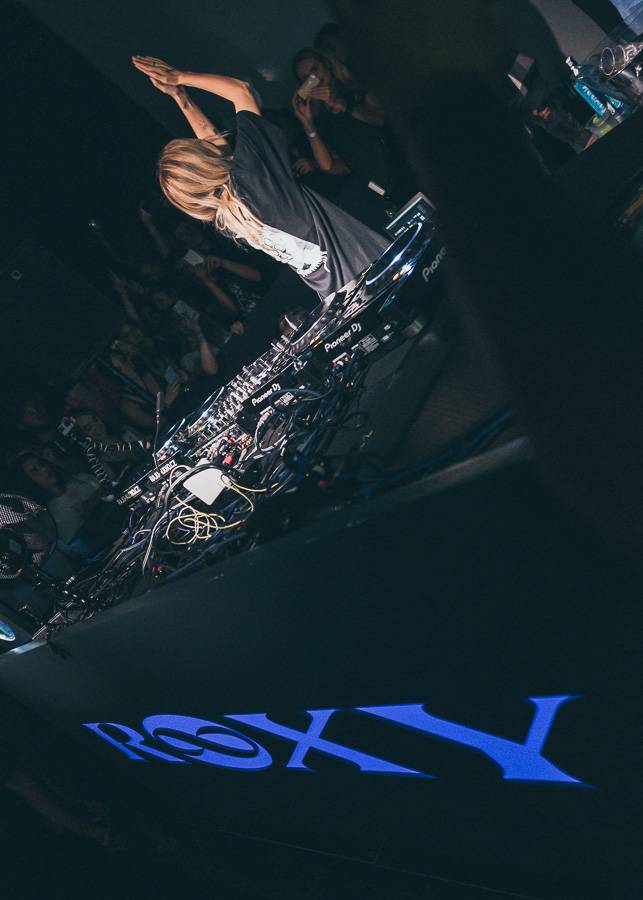 Alison Wonderland poprvé v Praze: Roxy proměnila v saunu