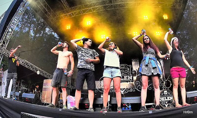 Páteční Sázavafest opanovali No Name, Jelen nebo Mig 21