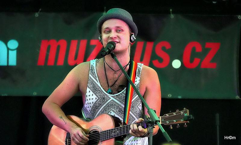 Páteční Sázavafest opanovali No Name, Jelen nebo Mig 21