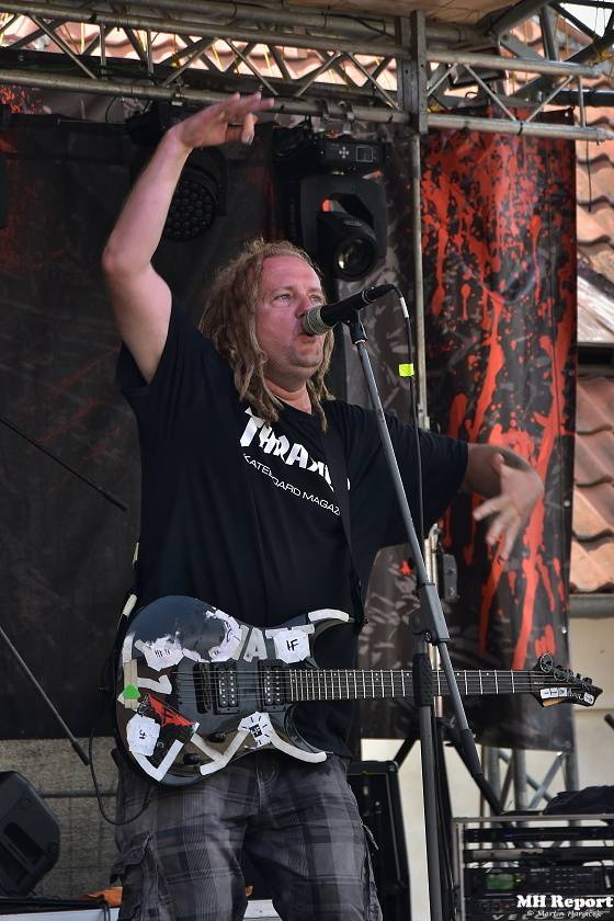 Metal Fest v Plasích spláchl déšť, předtím vystoupili Krucipüsk nebo Stroy