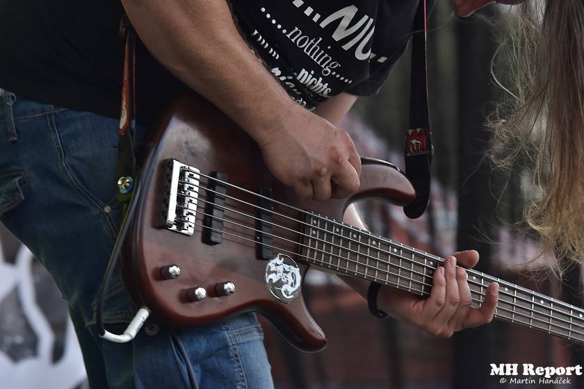 Metal Fest v Plasích spláchl déšť, předtím vystoupili Krucipüsk nebo Stroy