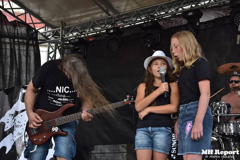 Metal Fest v Plasích spláchl déšť, předtím vystoupili Krucipüsk nebo Stroy