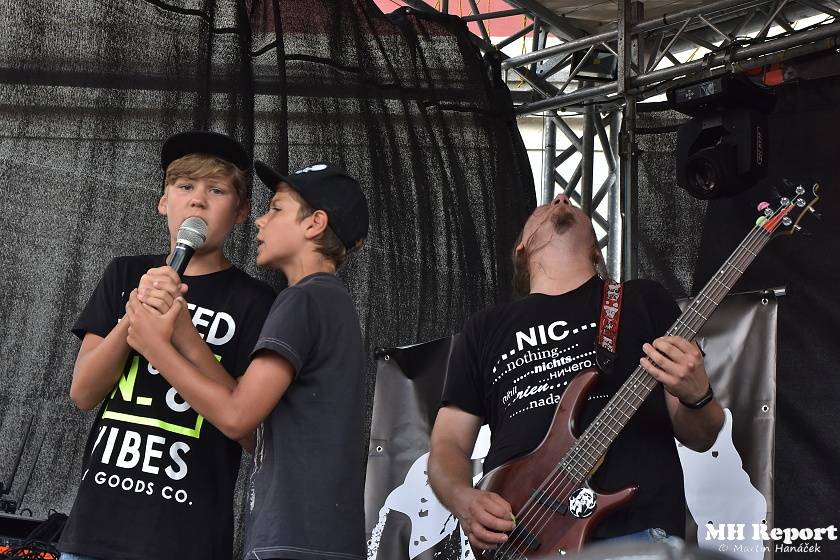 Metal Fest v Plasích spláchl déšť, předtím vystoupili Krucipüsk nebo Stroy