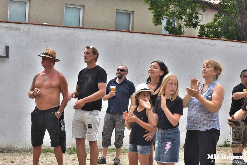 Metal Fest v Plasích spláchl déšť, předtím vystoupili Krucipüsk nebo Stroy