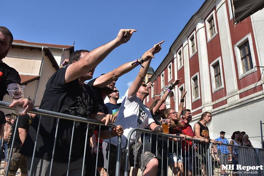 Metal Fest v Plasích spláchl déšť, předtím vystoupili Krucipüsk nebo Stroy