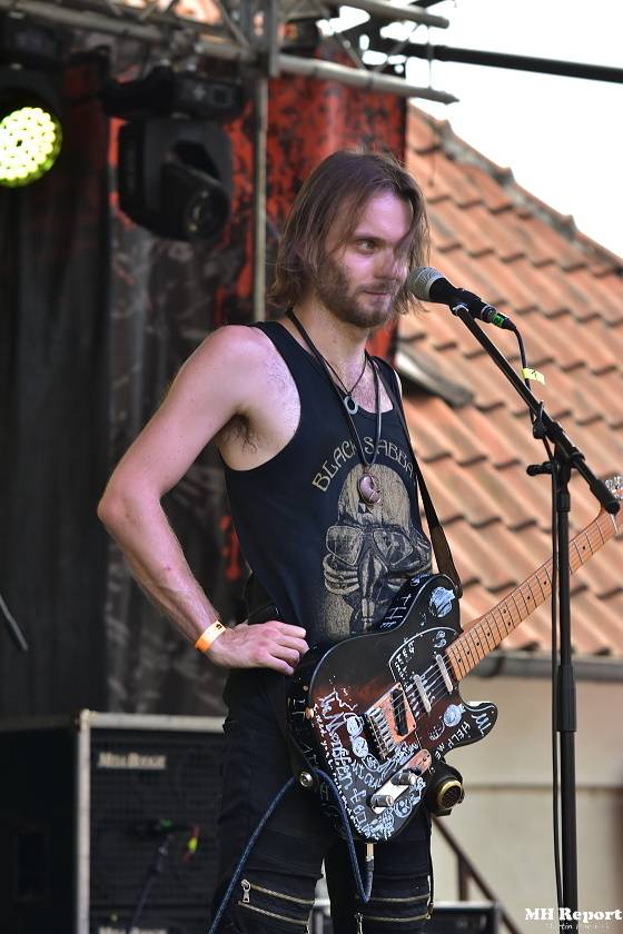 Metal Fest v Plasích spláchl déšť, předtím vystoupili Krucipüsk nebo Stroy