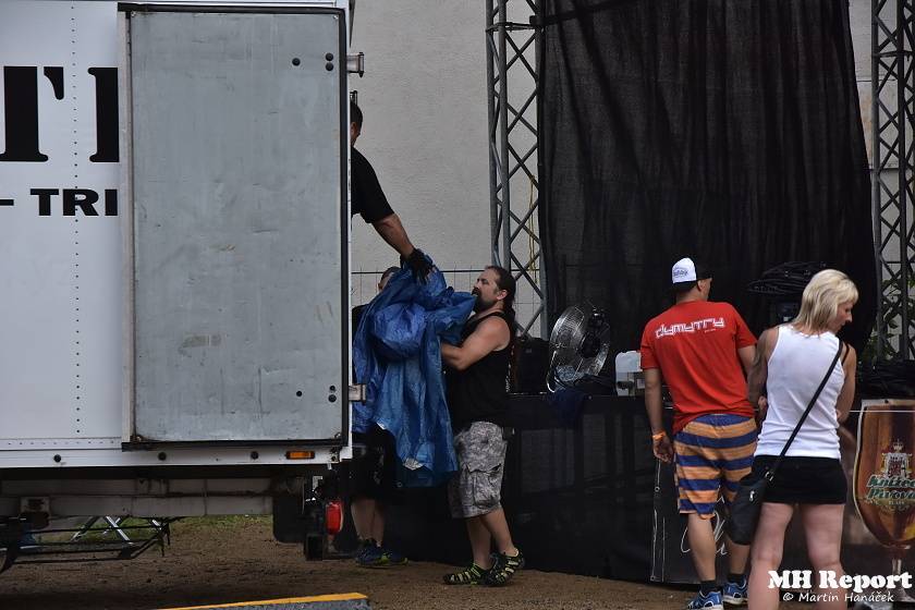 Metal Fest v Plasích spláchl déšť, předtím vystoupili Krucipüsk nebo Stroy