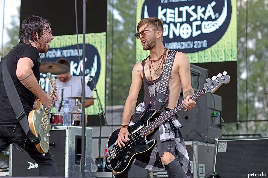 Keltská noc pod skokanskými můstky: V Harrachově hráli Tři sestry, Mig 21 i Vypsaná Fixa