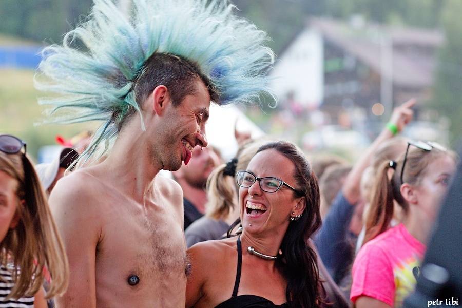 Keltská noc pod skokanskými můstky: V Harrachově hráli Tři sestry, Mig 21 i Vypsaná Fixa