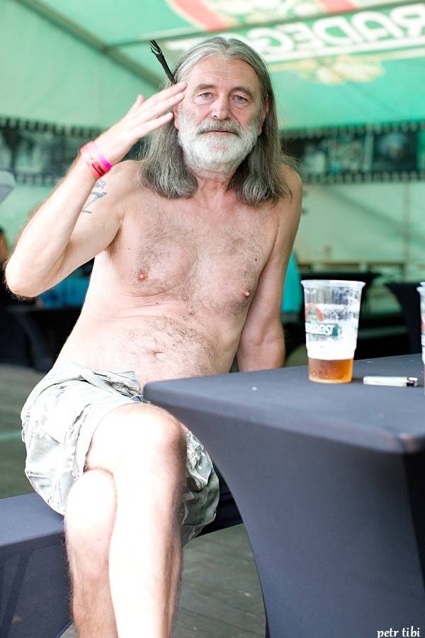 Keltská noc pod skokanskými můstky: V Harrachově hráli Tři sestry, Mig 21 i Vypsaná Fixa