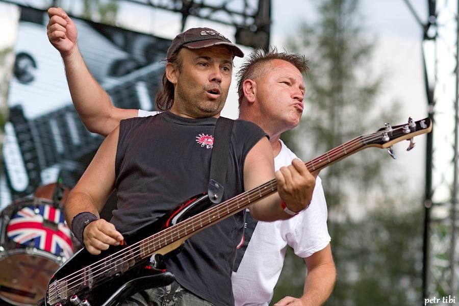 Keltská noc pod skokanskými můstky: V Harrachově hráli Tři sestry, Mig 21 i Vypsaná Fixa