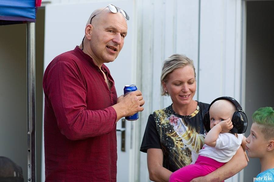 Keltská noc pod skokanskými můstky: V Harrachově hráli Tři sestry, Mig 21 i Vypsaná Fixa