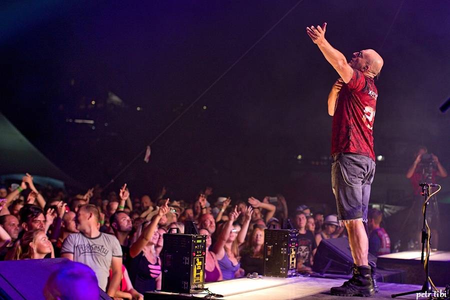 Keltská noc pod skokanskými můstky: V Harrachově hráli Tři sestry, Mig 21 i Vypsaná Fixa