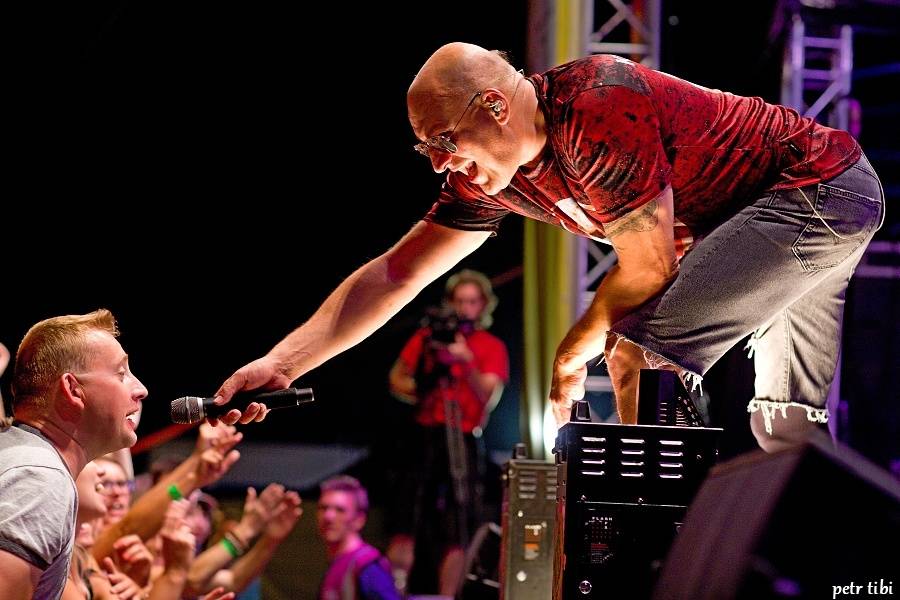 Keltská noc pod skokanskými můstky: V Harrachově hráli Tři sestry, Mig 21 i Vypsaná Fixa