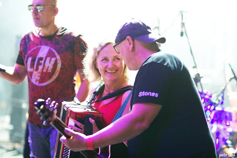 Keltská noc pod skokanskými můstky: V Harrachově hráli Tři sestry, Mig 21 i Vypsaná Fixa