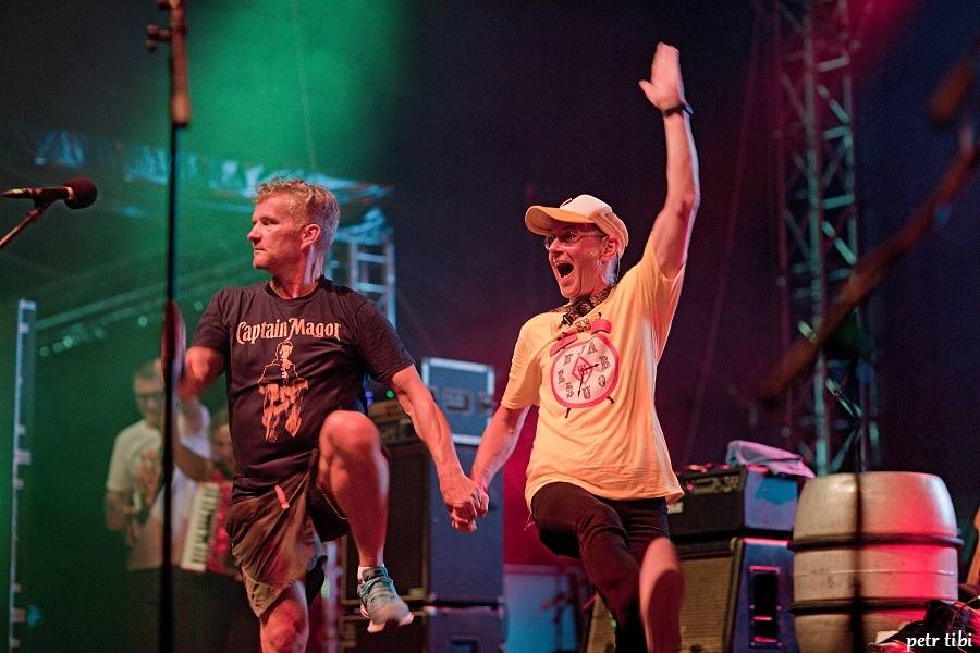 Keltská noc pod skokanskými můstky: V Harrachově hráli Tři sestry, Mig 21 i Vypsaná Fixa