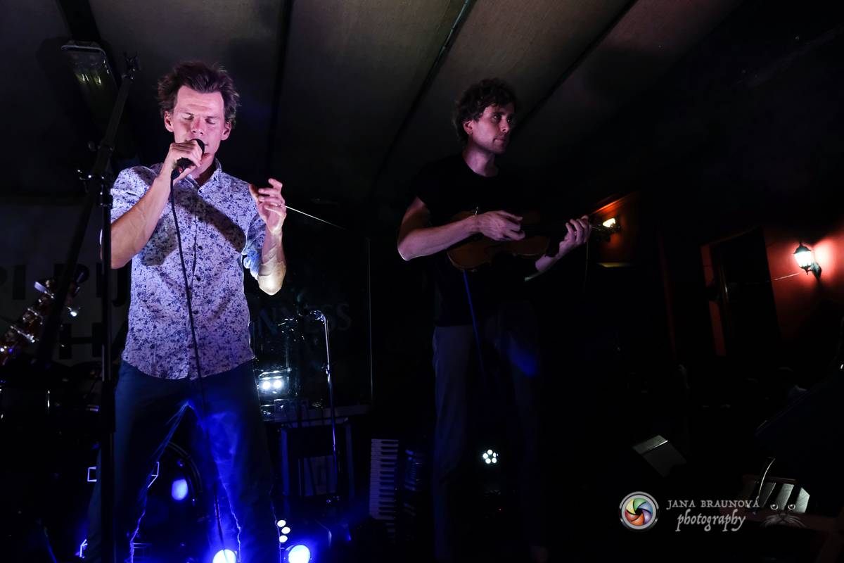 Zrní nadchli fanoušky v Plzni. Museli dvakrát přidávat