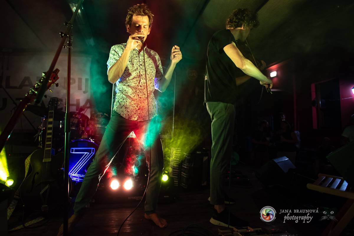 Zrní nadchli fanoušky v Plzni. Museli dvakrát přidávat