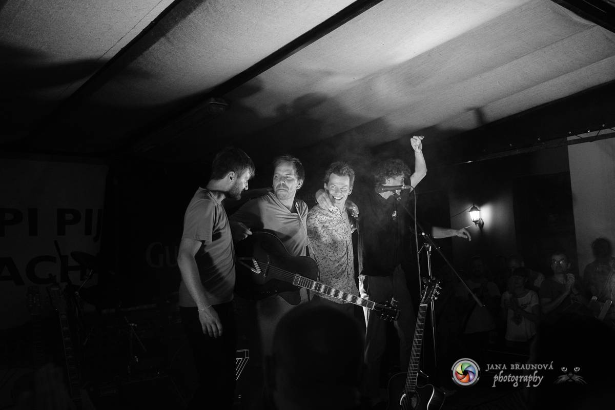 Zrní nadchli fanoušky v Plzni. Museli dvakrát přidávat