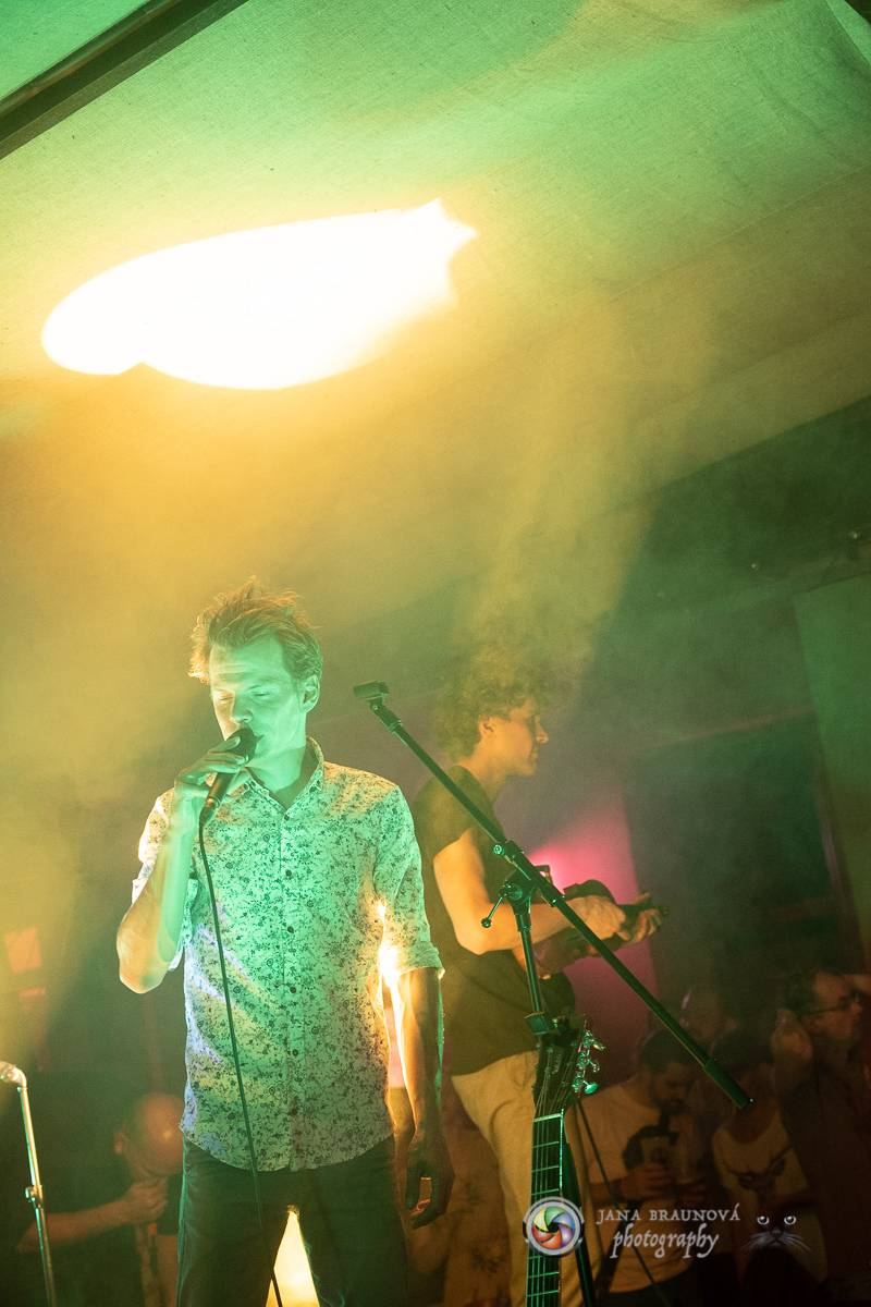 Zrní nadchli fanoušky v Plzni. Museli dvakrát přidávat