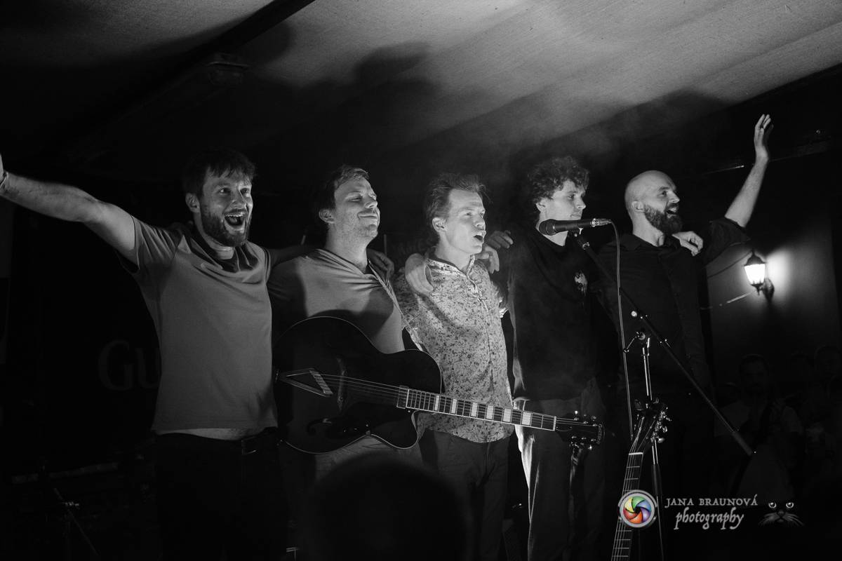 Zrní nadchli fanoušky v Plzni. Museli dvakrát přidávat