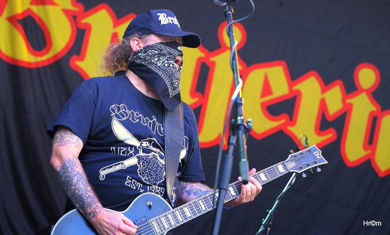 Brutal Assault zahájil třiadvacátý ročník: V první den zahřměli Gojira, Helmet nebo Brujeria